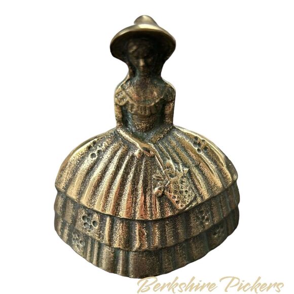 Other - VINTAGE BELL SOLD BRASS HEAVY CRINOLINE LADY W/BASKET BONNET OLD PATINA‎